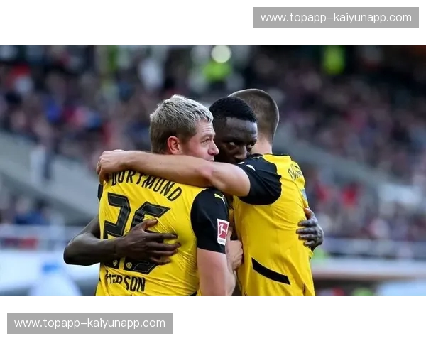 德甲巅峰对决：多特蒙德vs拜仁直播，一场不容错过的绿茵盛宴！